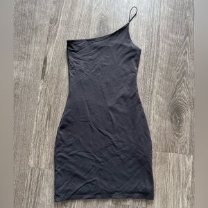 Babaton Chic Black One-Shoulder Dress